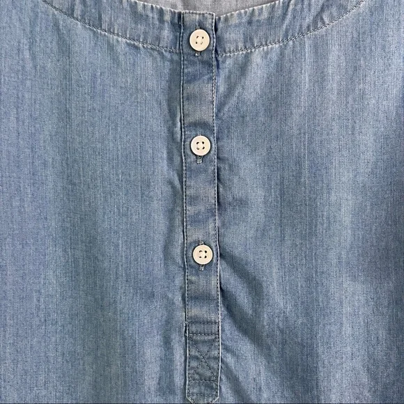 Crown & Ivy Denim Blouse - Picture 4 of 7